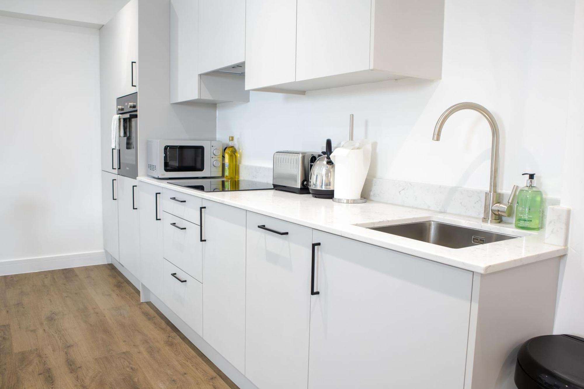 2 Bed 2 Bath Near College, Beach, Hospital - Long Offers